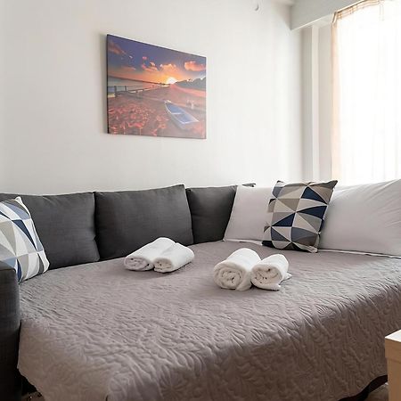 Entire Apt, 3Rd Floor, 1 Bedroom เอเธนส์ ภายนอก รูปภาพ