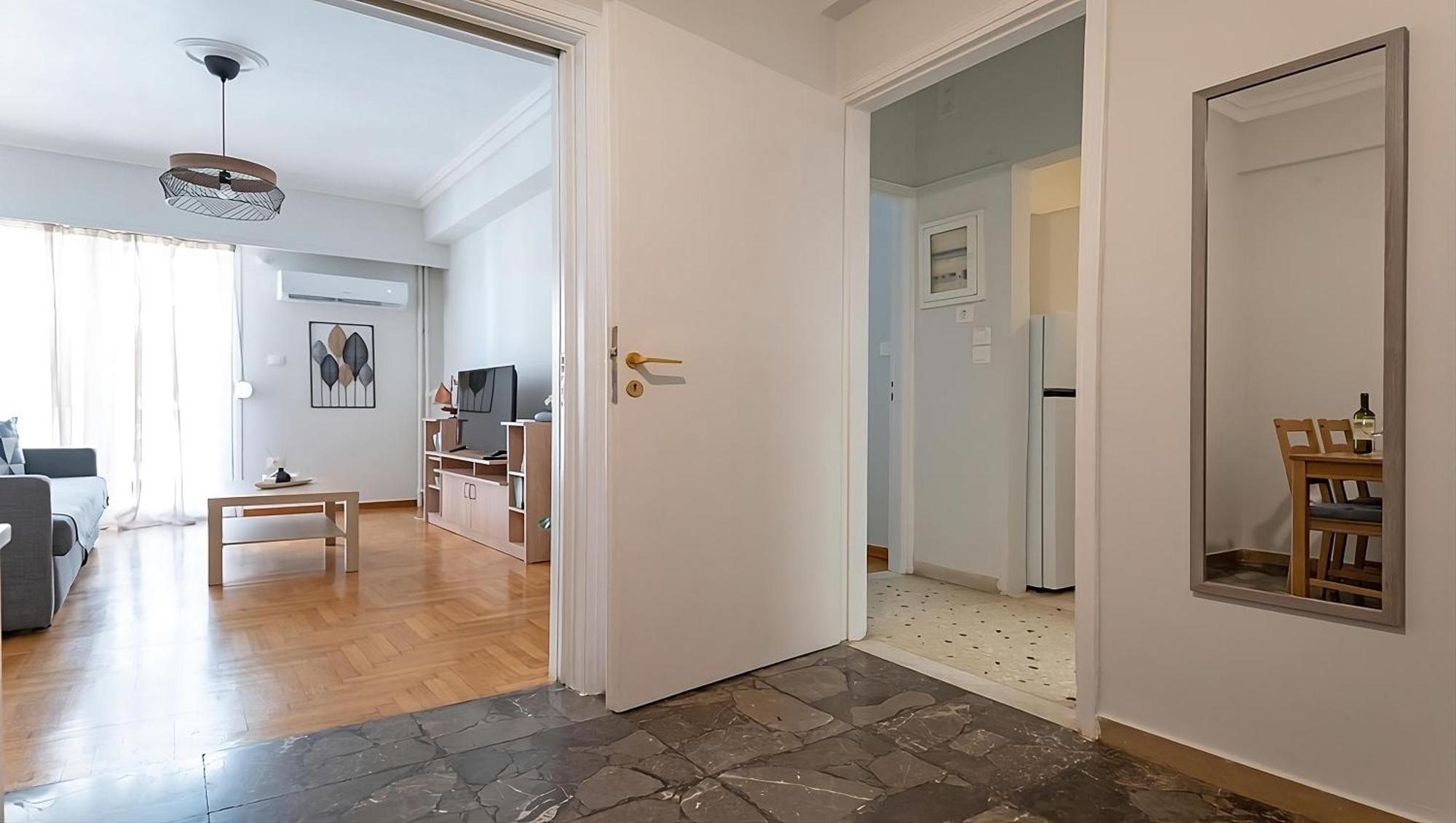 Entire Apt, 3Rd Floor, 1 Bedroom เอเธนส์ ภายนอก รูปภาพ