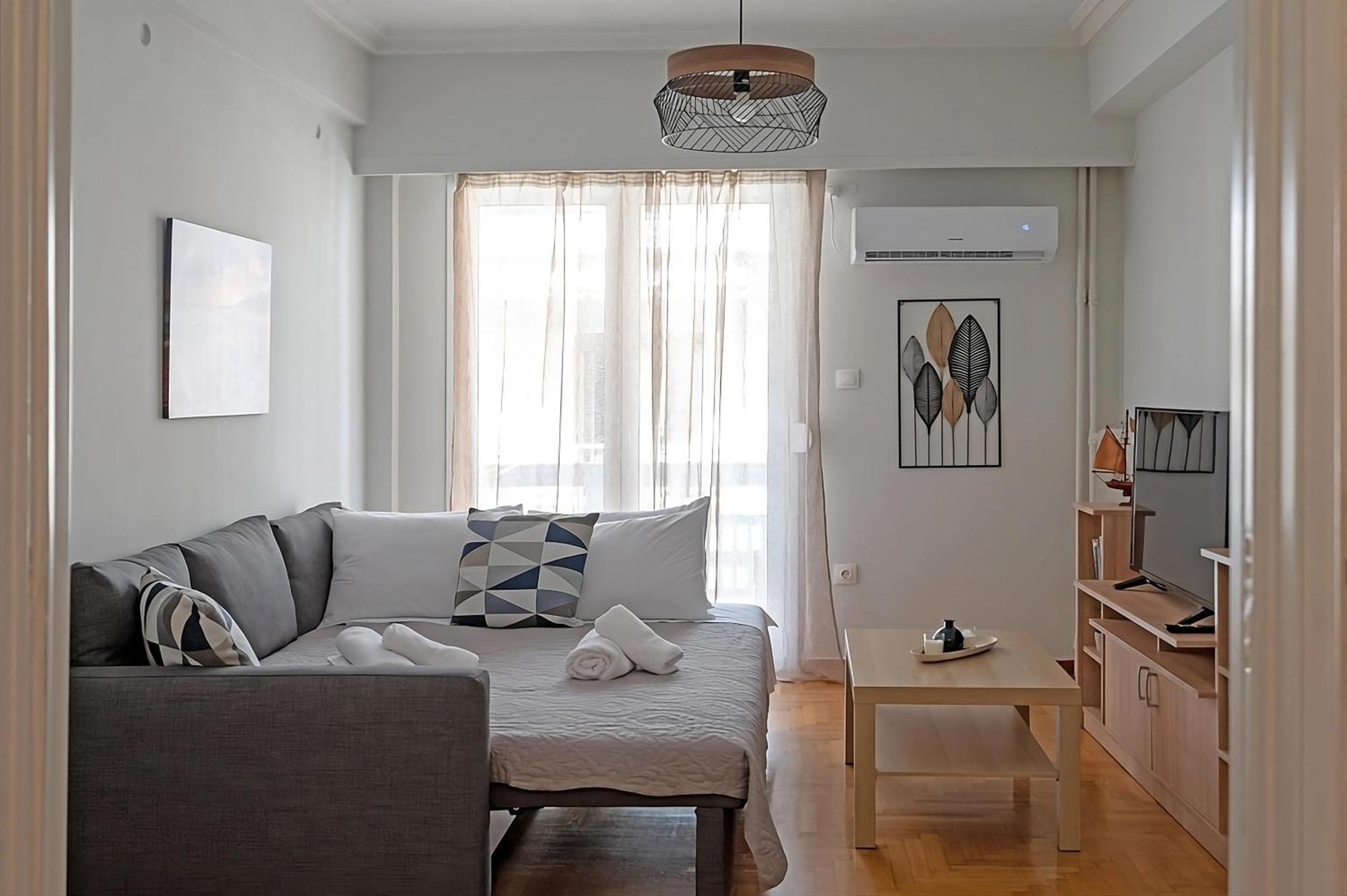 Entire Apt, 3Rd Floor, 1 Bedroom เอเธนส์ ภายนอก รูปภาพ