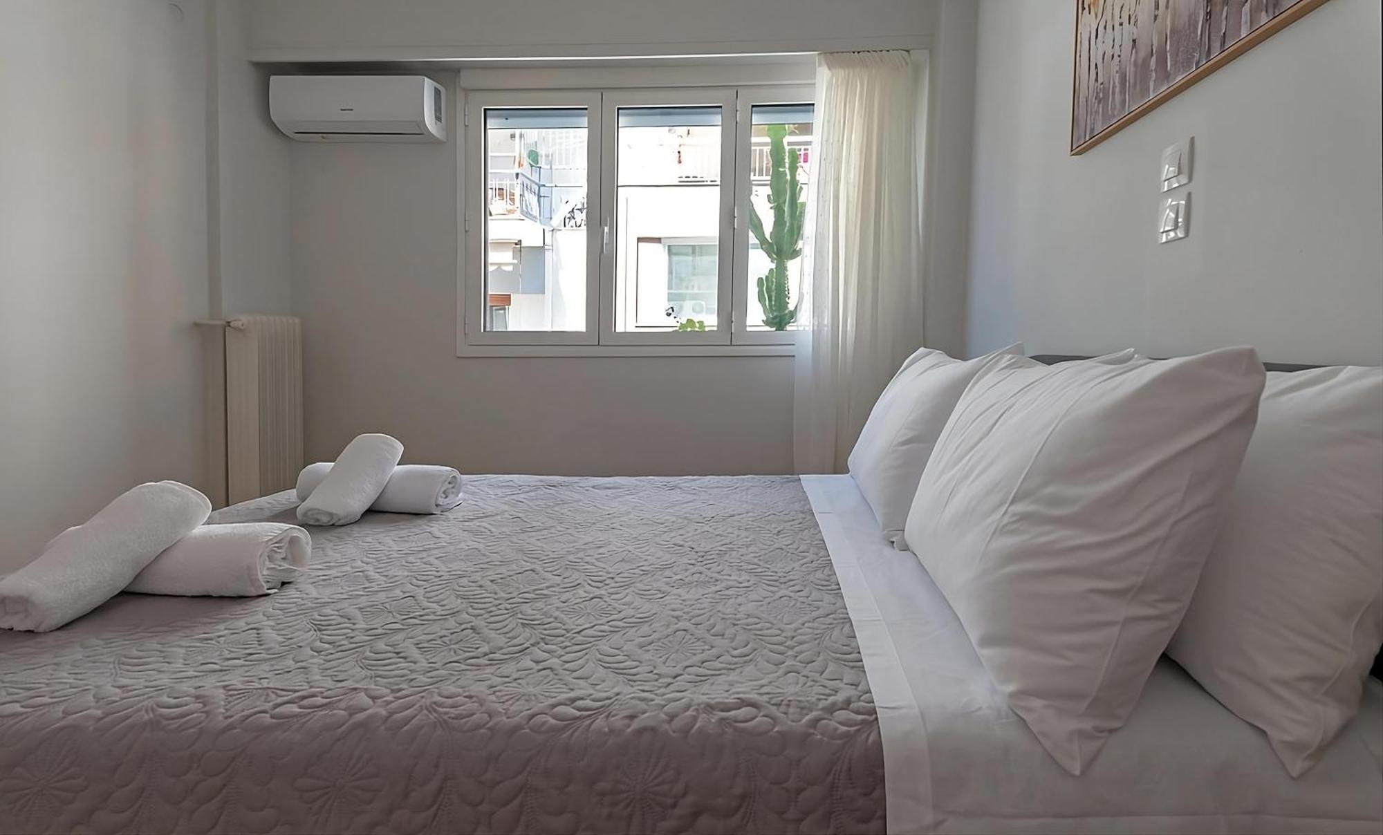 Entire Apt, 3Rd Floor, 1 Bedroom เอเธนส์ ภายนอก รูปภาพ